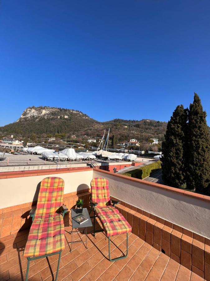 Favola Bella The Panoramic Penthouse Apartment Bardolino Exterior photo